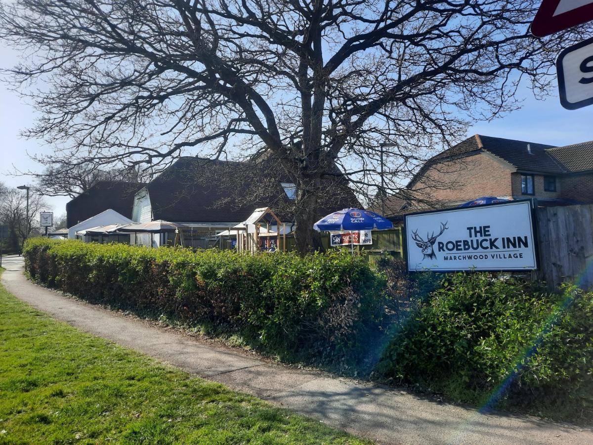 The Roebuck Inn Southampton Extérieur photo